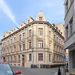 Larooms Ku11 - Zentrales & Charmantes Altbauapartment - Inclusiv! In Halle Saale דירה *