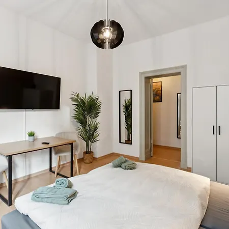 Apartment Larooms Ku11 - Zentrales & Charmantes Altbauapartment - All Inclusiv! In Halle Saale Halle (Saale)