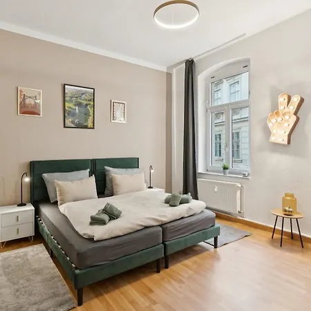 Apartment Larooms Ku11 - Zentrales & Charmantes Altbauapartment - All Inclusiv! In Halle Saale *