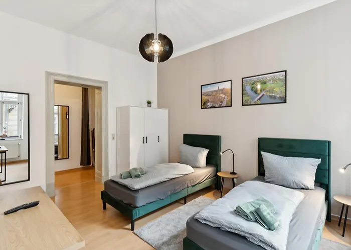 Apartment Larooms Ku11 - Zentrales & Charmantes Altbauapartment - All Inclusiv! In Halle Saale *