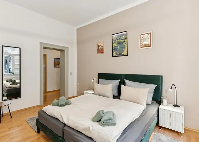 Larooms Ku11 - Zentrales & Charmantes Altbauapartment - All Inclusiv! In Halle Saale *