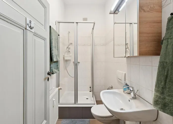 Larooms Ku11 - Zentrales & Charmantes Altbauapartment - All Inclusiv! In Halle Saale Apartment *